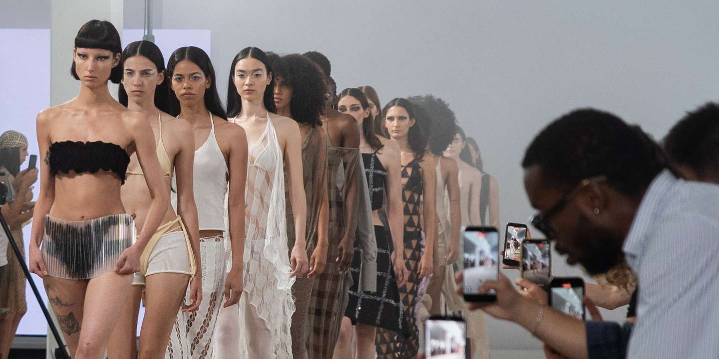 O desfile de Veehana, marca do jovem designer João Viana, foi um dos destaques para os profissionais internacionais convidados ao Portugal Fashion