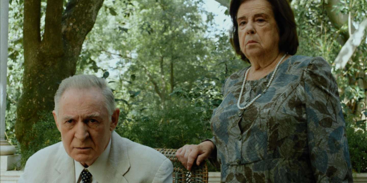 Jorge Mota como António Oliveira Salazar e Catarina Avelar, no papel da governanta Maria de Jesus