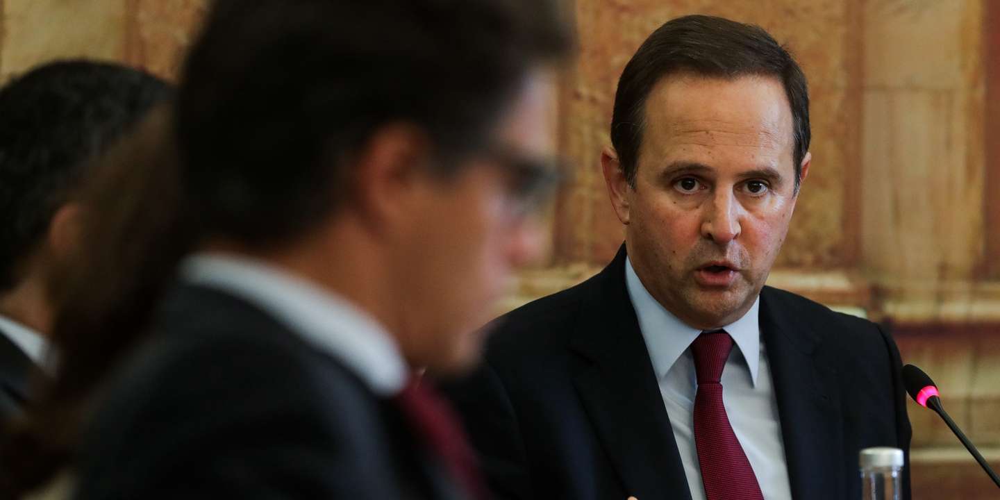 O ministro das Finanças, Fernando Medina, fala perante a Comissão de Orçamento e Finanças na Assembleia da República, em Lisboa, 14 de setembro de 2022. TIAGO PETINGA/LUSA