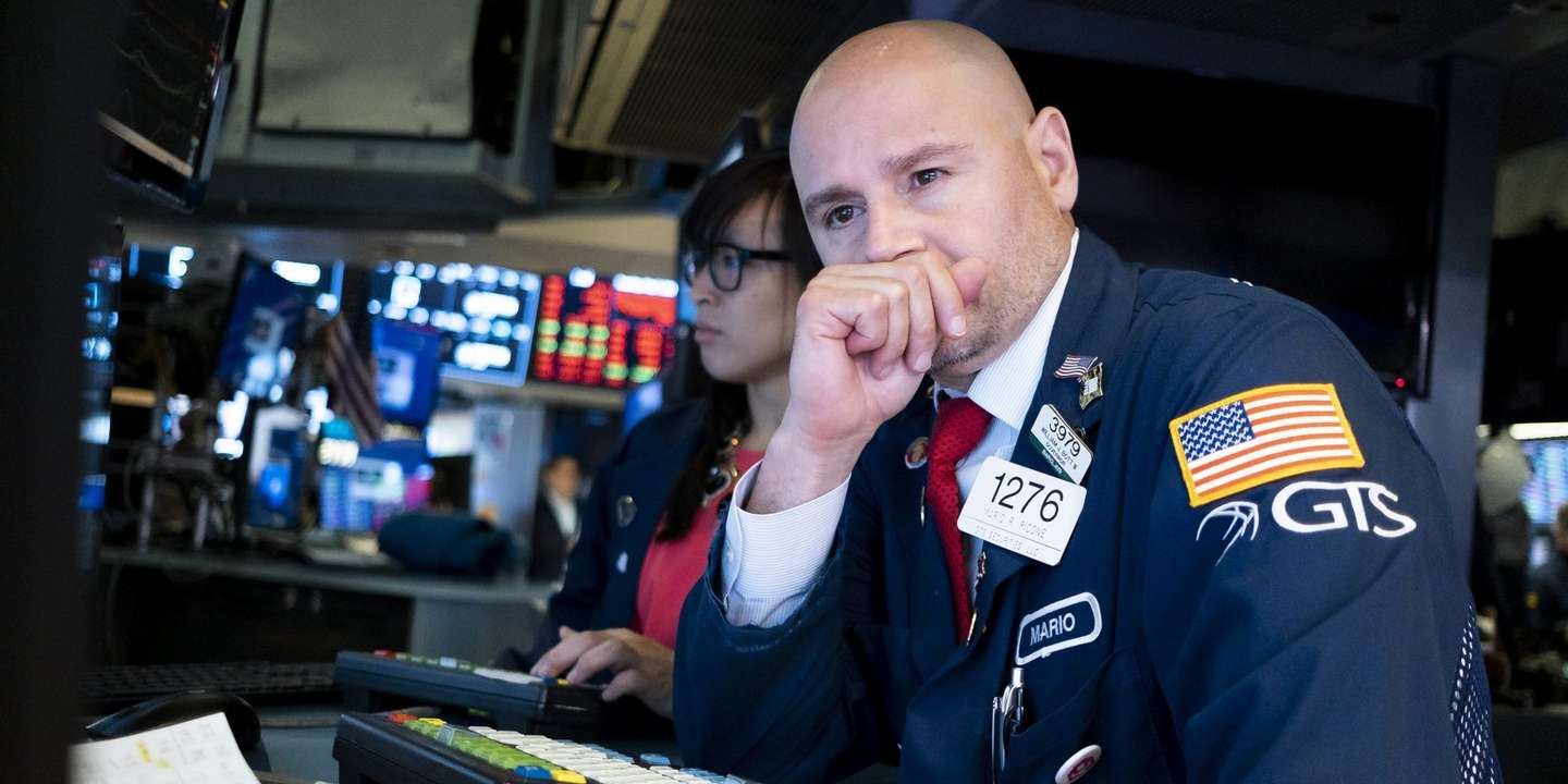 Bolsa norte-americana esteve perto de entrar oficialmente em "bear market", o que significa um fecho de sessão 20% abaixo do pico anterior.