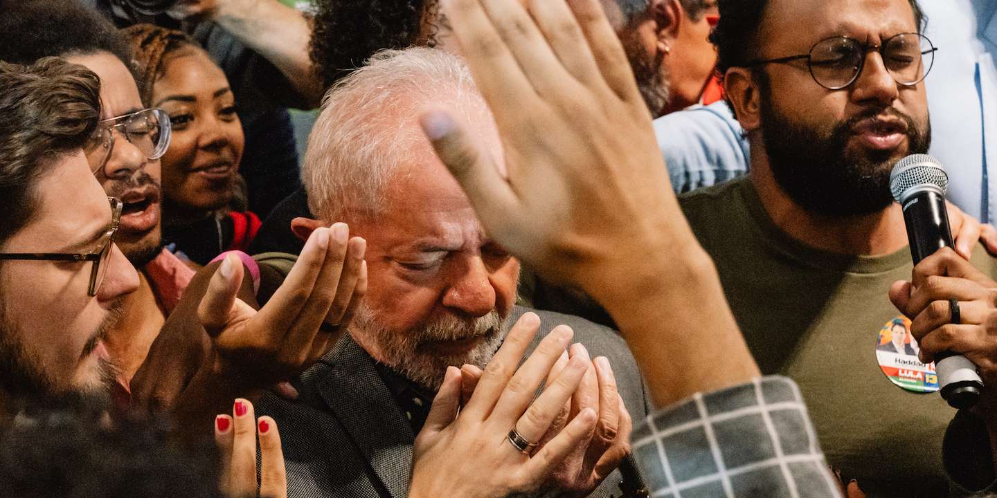 "Já sabia quanto o PT ajudou nesse crescimento. Lula esteve na inauguração da Record News, canal de notícias que viria, anos mais tarde, a apoiar Jair Bolsonaro", diz Petra Costa