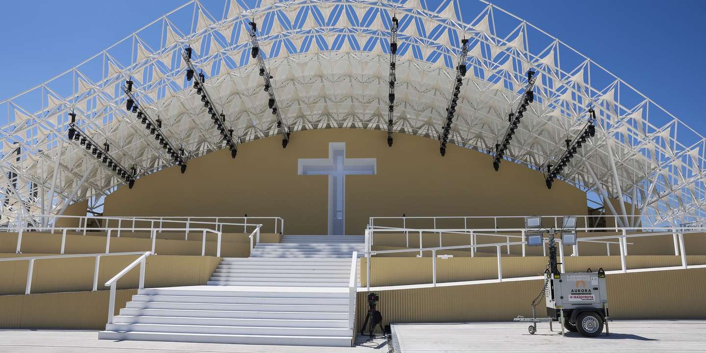 Altar Palco das Jornadas Mundiais da Juventude que irá receber o Papa Francisco, no Parque Tejo, em Lisboa, 31 de julho 2023. JOSÉ SENA GOULÃO/LUSA