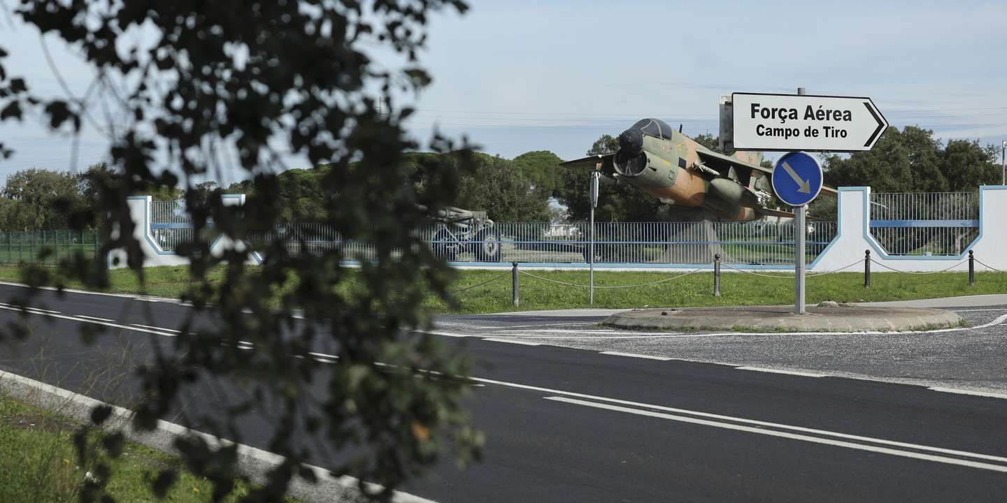 As opiniões dividem-se em Samora Correia entre os que estão contra o novo aeroporto na freguesia, os que consideram ser “um pau de dois bicos” e aqueles que veem vantagens para o desenvolvimento da região ribatejana, Samora Correia, Santarém, 06 de dezembro 2023. Samora Correia é uma freguesia do concelho de Benavente, no distrito de Santarém, e onde se situa, maioritariamente, o Campo de Tiro da Força Aérea, também conhecido como Campo de Tiro de Alcochete, uma das duas opções identificadas como viável para a localização do novo aeroporto de Lisboa. ACOMPANHA TEXTO DE 7 DE DEZEMBRO DE 2023). ANTÓNIO COTRIM/LUSA