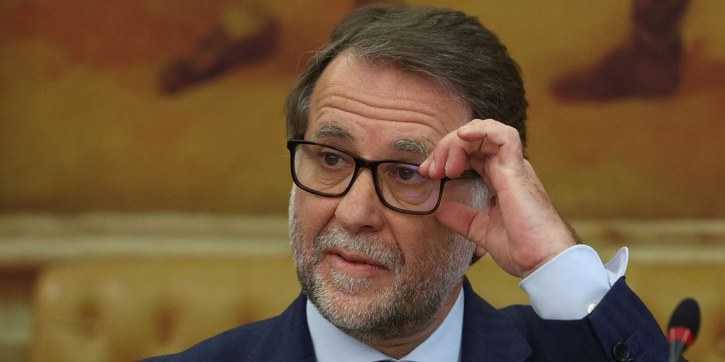 O diretor Nacional da Polícia Judiciária, Luís Neves, presta depoimento perante a Comissão de Assuntos Constitucionais, Direitos, Liberdades e Garantias, na Assembleia da República, em Lisboa, 26 de fevereiro de 2025. TIAGO PETINGA/LUSA