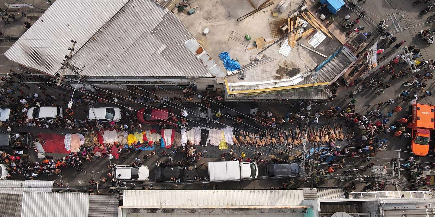 epa12490879 Aerial photograph of dead bodies in Rio de Janeiro, Brazil, 29 October 2025. The police operation launched on 28 October in Rio de Janeiro, the deadliest in the Brazilian city's history, left more than 100 people dead, including four officers, according to the Public Defender's Office.  EPA/RENATO SPYRRO WARNING EDITORS: EXPLICIT GRAPHIC CONTENT