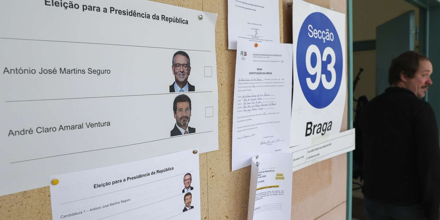 Eleitores dirigem-se para a Cidade Universitária para exercer o seu direito de voto antecipado para a segunda volta das eleições presidenciais que decorrem a 8 de fevereiro, em Lisboa, 1 de fevereiro de 2026. Podem votar em mobilidade, no território nacional, todos os eleitores recenseados no território nacional que nele pretendam exercer o seu direito de voto. A votação antecipada em mobilidade decorre no município escolhido pelo eleitor. MANUEL DE ALMEIDA/LUSA