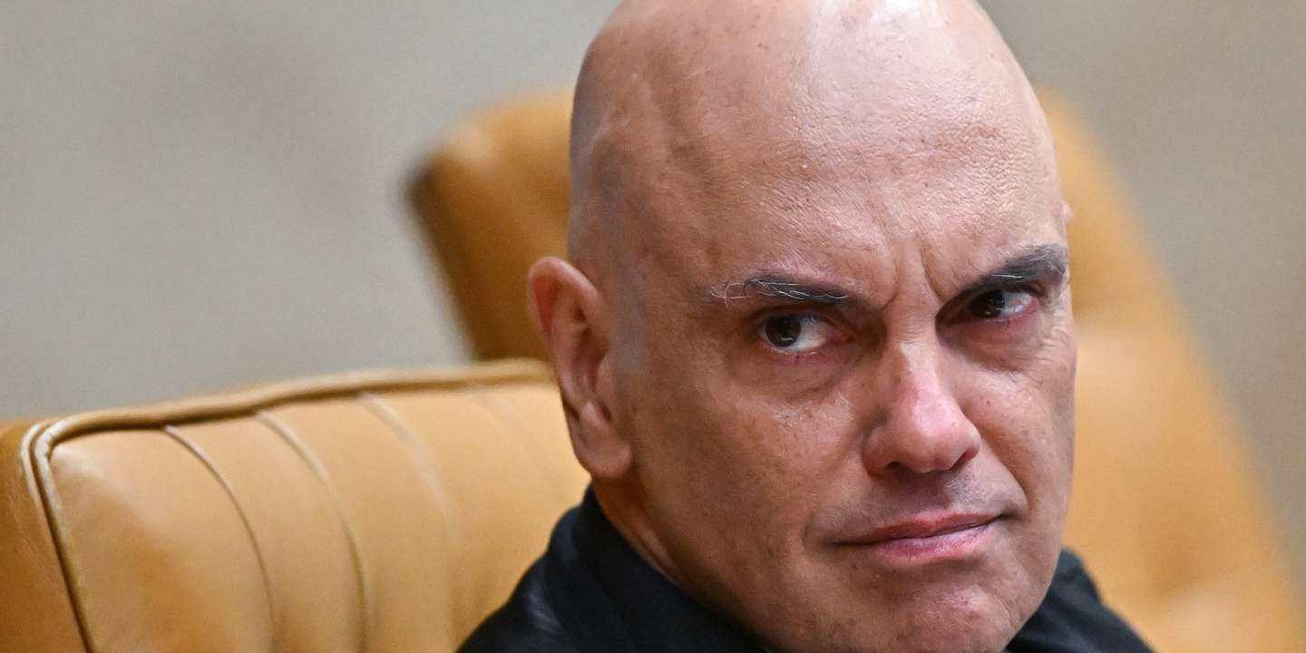 epa12759068 Brazilian Supreme Court Justice Alexandre de Moraes participates in a Supreme Court hearing in Brasilia, Brazil, 19 February 2026.  EPA/ANDRE BORGES