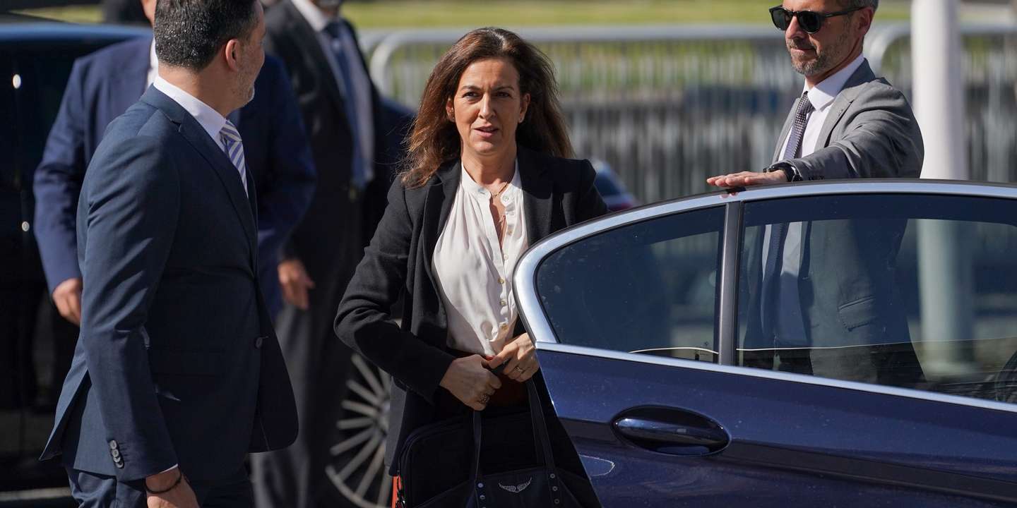 A ministra da Justiça, Rita Alarcão Júdice (C), à chegada para participar na reunião do Conselho de Ministros realizada esta manhã em Braga, 23 de maio de 2024. HUGO DELGADO/LUSA