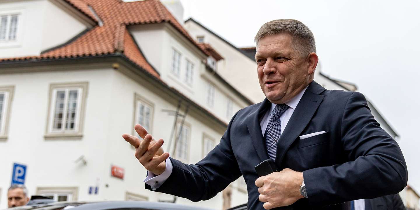epa11184039 Slovak Prime Minister Robert Fico arrives for the meeting of the Visegrad Group (V4) Prime Ministers in Prague, Czech Republic, 27 February 2023.  EPA/MARTIN DIVISEK