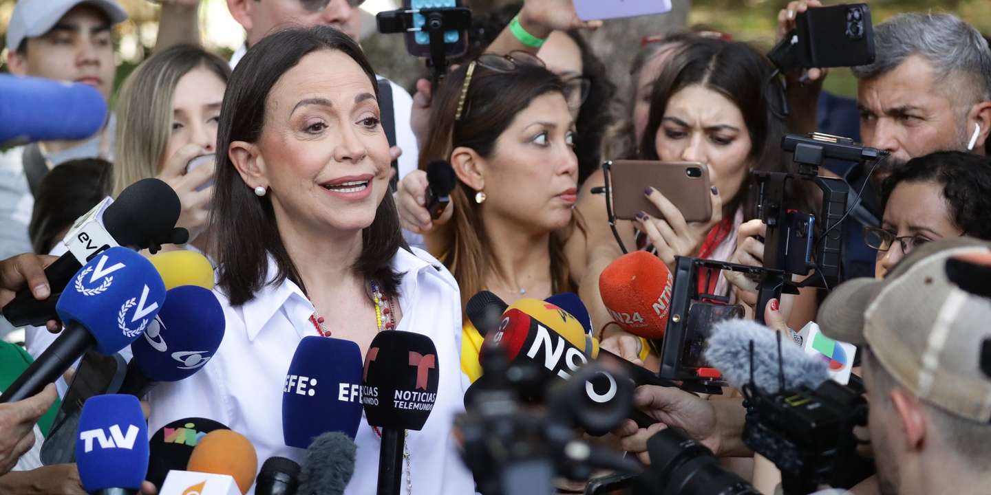 epa11504622 Venezuelan opposition leader Maria Corina Machado makes a statement after voting in presidential election, in Caracas, Venezuela, 28 July 2024.  EPA/Ronald Pena R