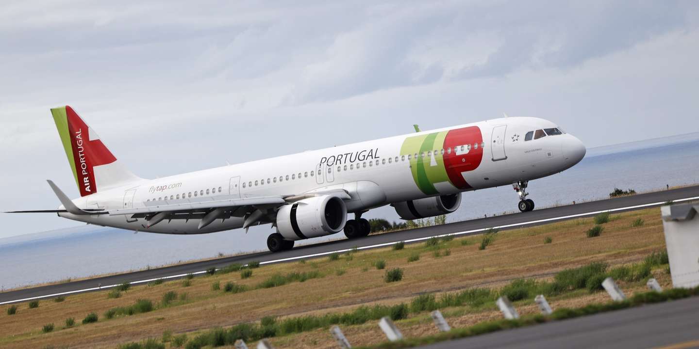 Um avião Airbus A321Neo da TAP Air Portugal aterra no aeroporto de Ponta Delgada, 03 de agosto de 2025. NUNO VEIGA/LUSA