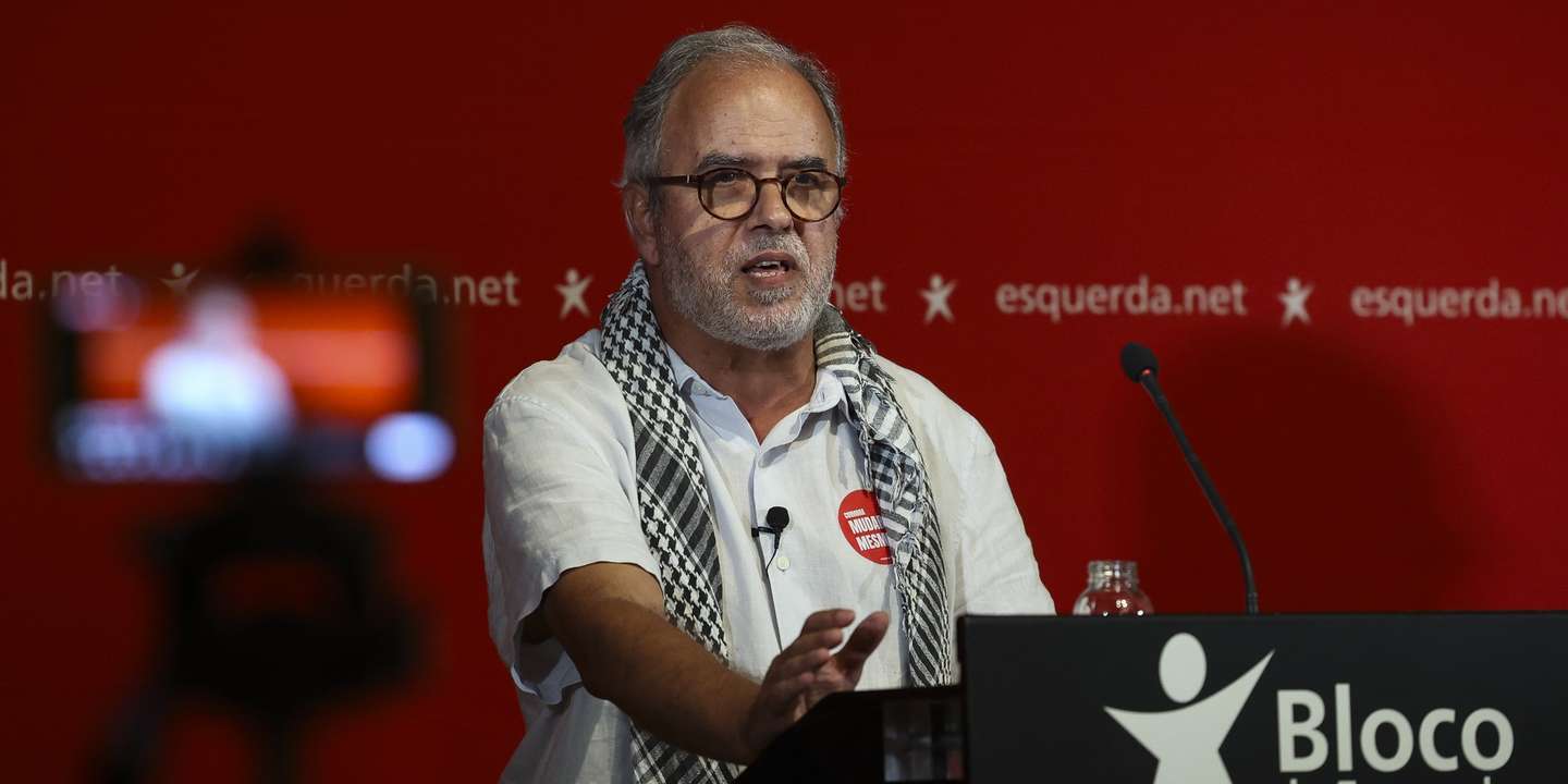 O candidato do Bloco de Esquerda (BE) à Câmara Municipal de Coimbra, José Manuel Pureza, durante um comício de campanha para as eleições autárquicas de 12 de outubro, no Convento de São Francisco, em Coimbra, 3 de outubro de 2025. Mais de 9,3 milhões de eleitores estão inscritos para votar nas eleições autárquicas de 12 de outubro, dos quais mais de 41 mil são cidadãos estrangeiros recenseados em Portugal. PAULO NOVAIS/LUSA