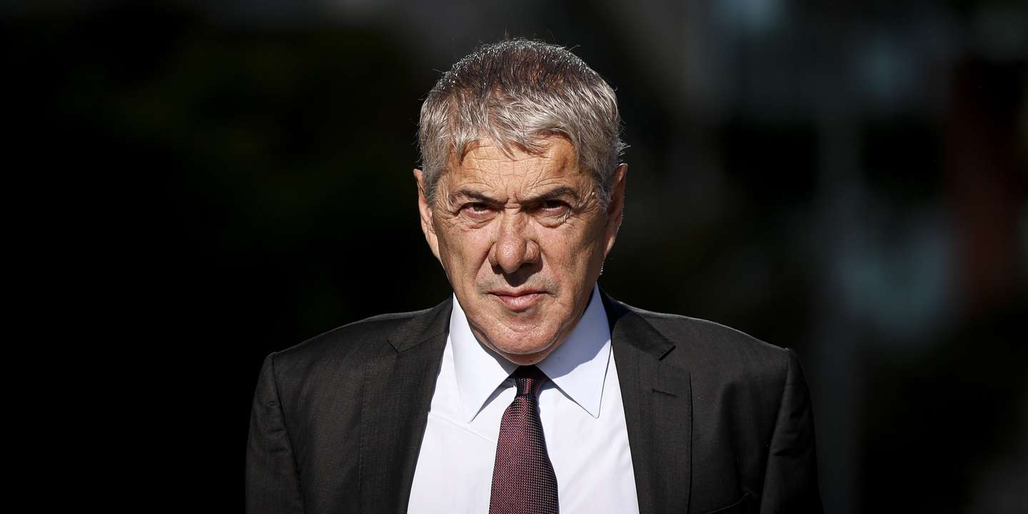 epa12351009 Former Portuguese Prime Minister Jose Socrates, the main defendant in the Operation Marques corruption case, arrives at the Lisbon Central Criminal Court in Lisbon, Portugal, 04 September 2025. Socrates and 20 other suspects in Operation Marques are set to stand trial, more than a decade after the case accusing the former prime minister of corruption came to light.  EPA/FILIPE AMORIM