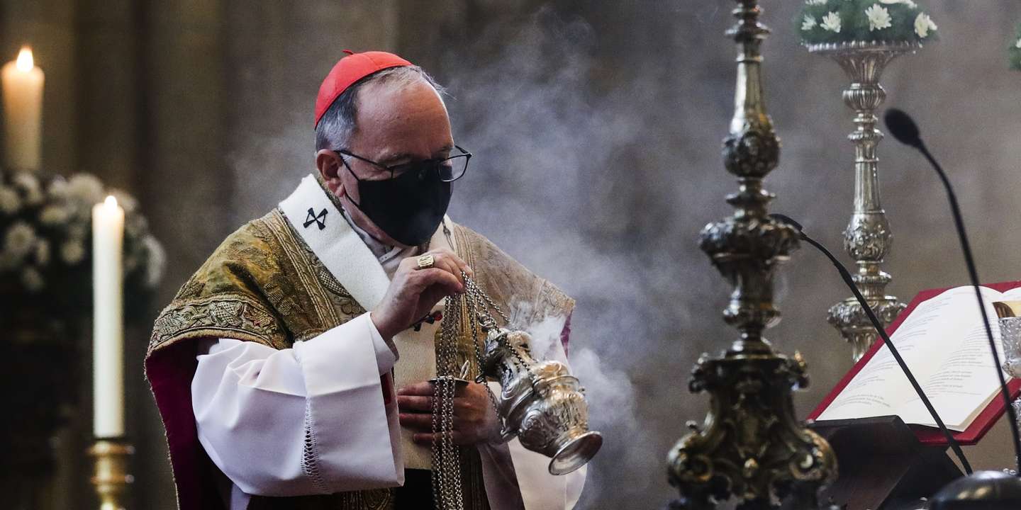 O Cardeal patriarca de Lisboa, Manuel Clemente, presidiu à missa do Dia de Natal na Sé Patriarcal de Lisboa, 25 de dezembro de 2020. TIAGO PETINGA/LUSA