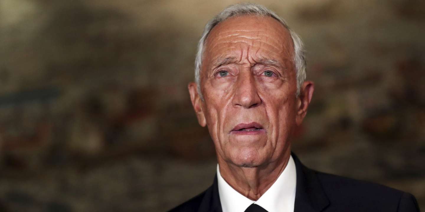 O Presidente da República, Marcelo Rebelo de Sousa, fala aos jornalistas, na Embaixada de Portugal, em Londres, onde chegou hoje para participar no funeral da Rainha Isabel II que se realizará amanhã, dia 19 de setembro, Londres, Inglaterra, Grã-Bretanha, 18 de setembro de 2022. A Rainha Isabel II morreu a 08 de setembro aos 96 anos no Castelo de Balmoral, na Escócia, após mais de 70 anos do mais longo reinado da história do Reino Unido. NUNO VEIGA/LUSA