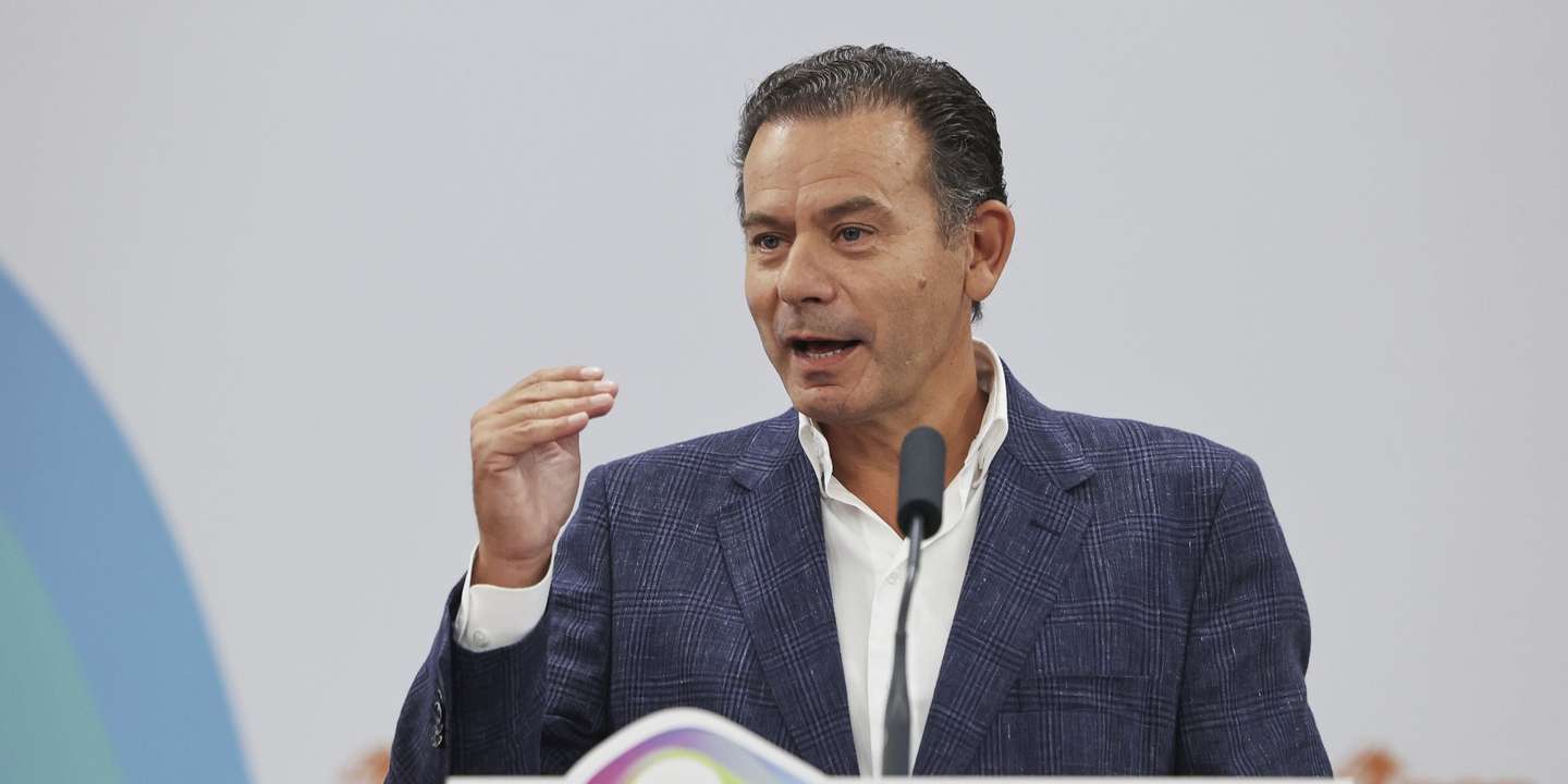 O presidente do Partido Social Democrata (PSD), Luís Montenegro, discursa na sessão de encerramento da da Universidade de Verão do PSD, realizada numa unidade hoteleira de Castelo de Vide, 30 de agosto de 2026. NUNO VEIGA/LUSA