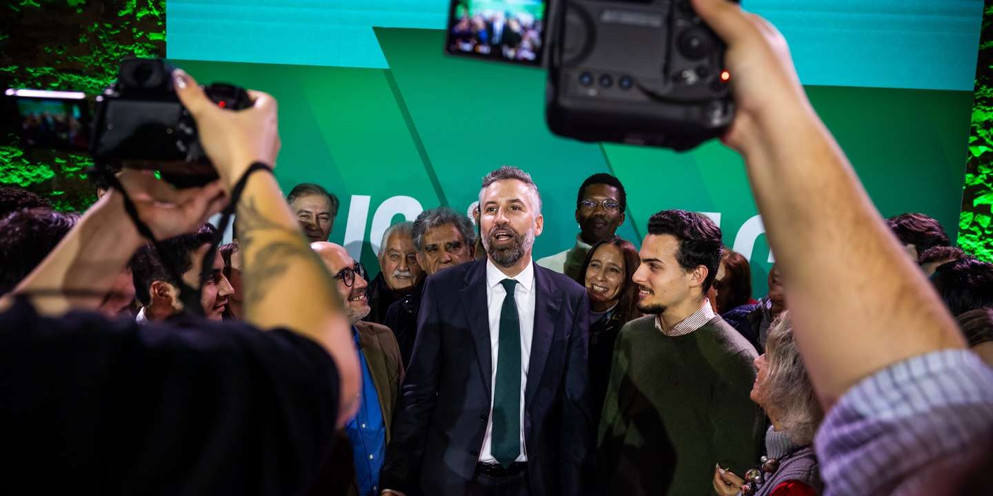 O secretário geral do Partido Socialista, Pedro Nuno Santos, no final da sua intervenção na apresentação do programa eleitoral do PS, no Teatro Thalia, em Lisboa, 11 de fevereiro de 2024. JOSÉ SENA GOULÃO/LUSA