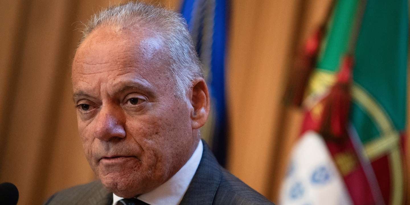 O procurador-geral da República, Amadeu Guerra, discursa na conferência no âmbito da comemoração do Dia Internacional Contra a Corrupção, organizado pelo movimento da Frente Cívica, na Marinha GRande, 09 de dezembro de 2024. O Dia Internacional Contra a Corrupção celebra a aprovação, em 2003, da Convenção das Nações Unidas Contra a Corrupção. PAULO CUNHA/LUSA