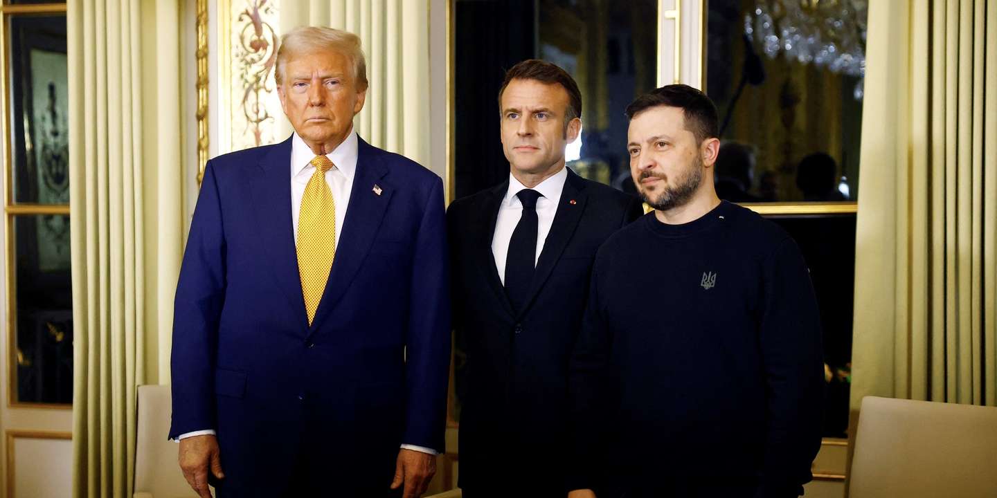 epa11762547 French President Emmanuel Macron (C) poses with US President-elect Donald Trump (L) and Ukrainian President Volodymyr Zelensky before a trilateral meeting at the Elysee Palace, as part of ceremonies mark the reopening of the Notre Dame de Paris cathedral, in Paris, France, 07 December 2024. The Notre Dame de Paris Cathedral reopens on 07 December after nearly six years of renovation work following its destruction by a fire on 15 April 2019.  EPA/SARAH MEYSSONNIER / POOL  MAXPPP OUT
