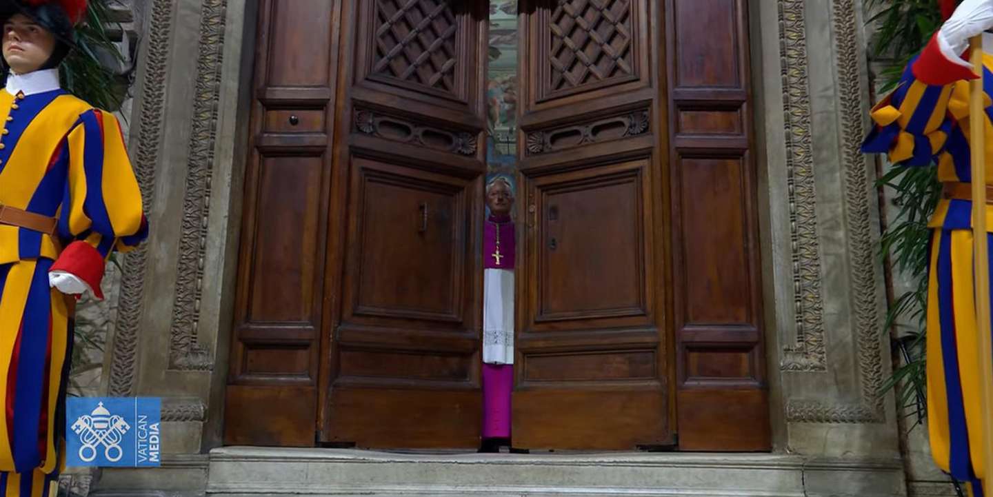 epa12081091 A screen grab taken from a video released by the Vatican Media shows the closing of the Sistine Chapel door after the 'Extra omnes', where the conclave for the election of the new pope takes place, in the Vatican, 07 May 2025.  EPA/VATICAN MEDIA HANDOUT -BEST QUALITY AVAILABLE-HANDOUT EDITORIAL USE ONLY/NO SALES