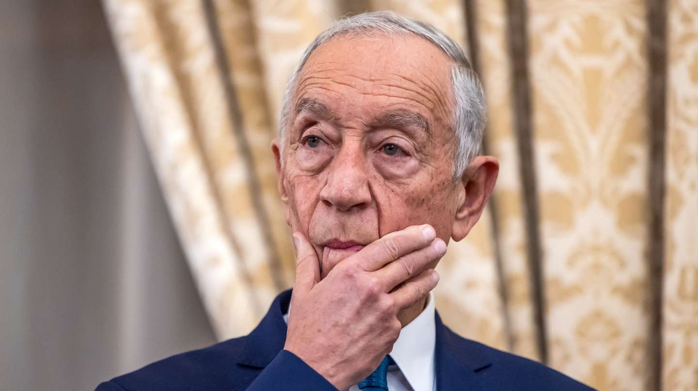 O Presidente da República, Marcelo Rebelo de Sousa, durante uma receção à comunidade portuguesa no Palácio Kaiserstein, em Praga, República Checa, 04 de fevereiro de 2025. O Presidente da República encontra-se em visita de estado à República Checa até dia 06 de fevereiro. JOSÉ SENA GOULÃO/LUSA