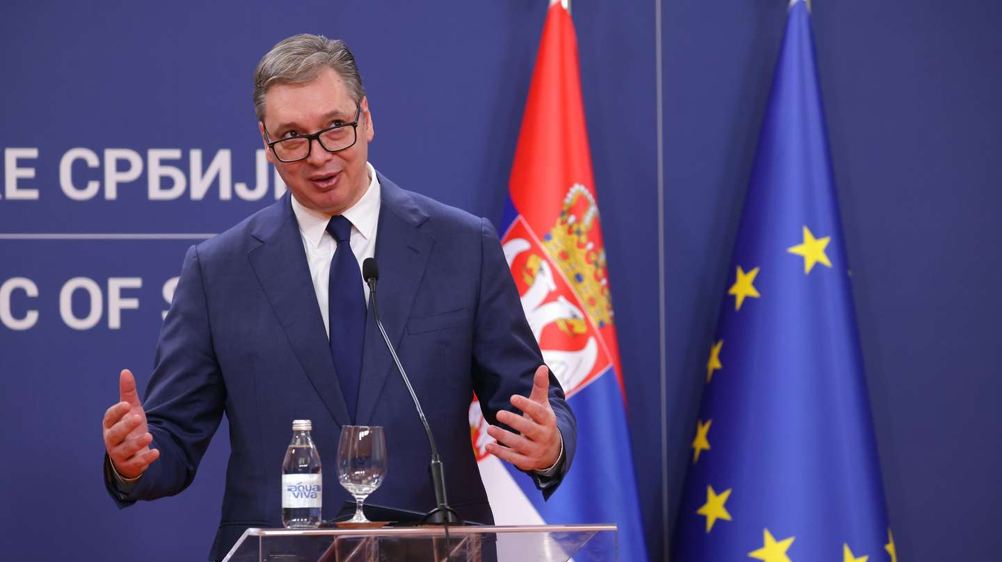 epa11865649 Serbian President Aleksandar Vucic speaks at a joint press conference with Italian Foreign Minister Antonio Tajani (not seen) in Belgrade, Serbia, 31 January 2025. Italian Foreign Minister Tajani, who is on an official visit to Serbia, opened the business forum aimed at strengthening economic ties between two countries.  EPA/ANDREJ CUKIC