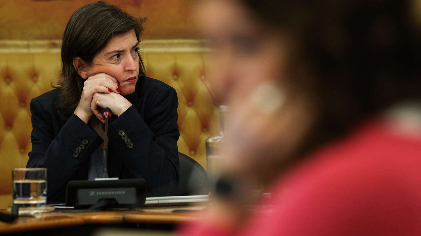 A presidente do Conselho Diretivo do Instituto da Segurança Social, (ISS, I.P), Ana Margarida Vasques, fala perante a Comissão de Trabalho, Segurança Social e Inclusão, a requerimento dos grupos parlamentares do PSD e do CDS, sobre a atualização das pensões em abril e maio na Assembleia da República em Lisboa, 9 de maio de 2024. TIAGO PETINGA/LUSA