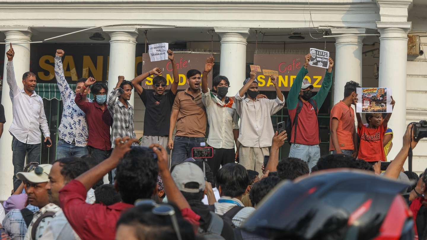 epa13294071 Supporters of the Cockroach Janta Party (CJP) take part in a protest demanding the resignation of Chief Election Commissioner Gyanesh Kumar at Connaught Place in in New Delhi, India, 10 October 2026. Thousands of security personnel were deployed across the Indian capital as demonstrators gathered to demand electoral reforms and the resignation of the chief election commissioner following allegations surrounding the Special Intensive Revision (SIR) of voter lists.  EPA/VIJAY PANDEY