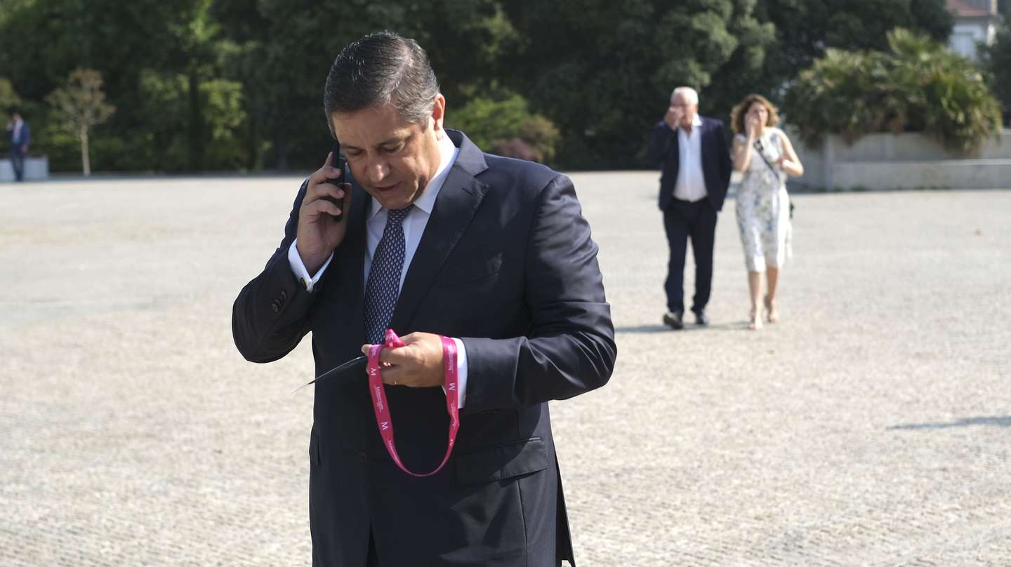 O presidente do grupo Douro Azul, Mário Ferreira, à chegada para a conferência “Millennium Talks” sobre investimento empresarial, no Pavilhão Rosa Mota, no Porto, 15 de julho de 2022. FERNANDO VELUDO/LUSA