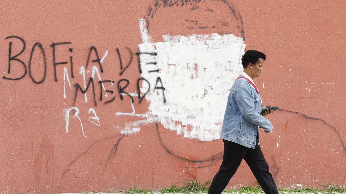 Reportagem no Bairro do Zambujal um mês após a morte de Odair Moniz, na Amadora, 20 de novembro de 2024. Odair Moniz, cidadão cabo-verdiano de 43 anos e morador no Bairro do Zambujal, foi baleado por um agente da Polícia de Segurança Pública (PSP) na madrugada de 21 de outubro no Bairro da Cova da Moura, no mesmo concelho, e morreu pouco depois no Hospital São Francisco Xavier. ANTÓNIO PEDRO SANTOS/LUSA