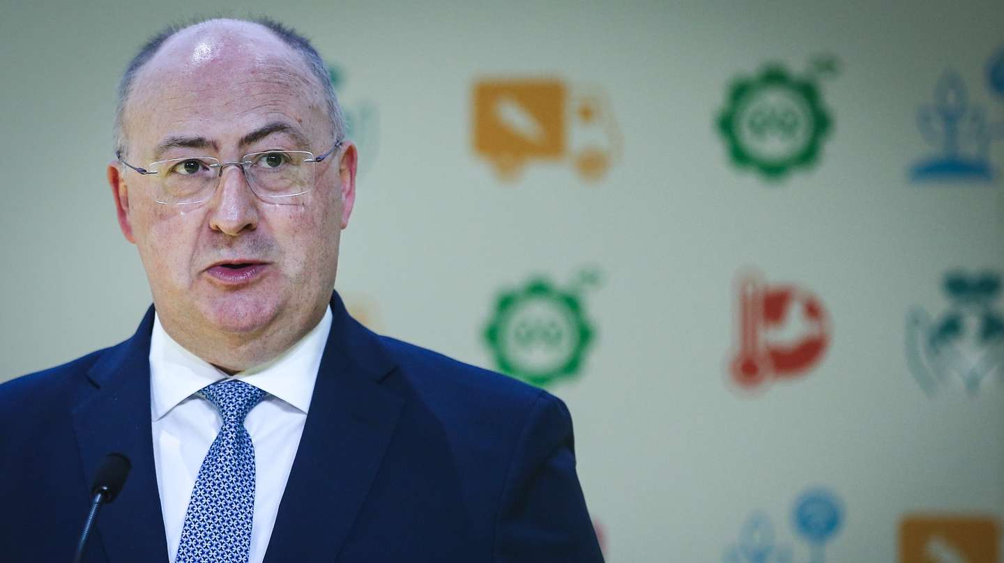 O ministro da Agricultura e Pescas, José Manuel Fernandes, discursa durante a conferência europeia “Grupos Operacionais PEI-AGRI: Inovação na prática”, em Cascais, 07 de maio de 2024. RODRIGO ANTUNES/LUSA
