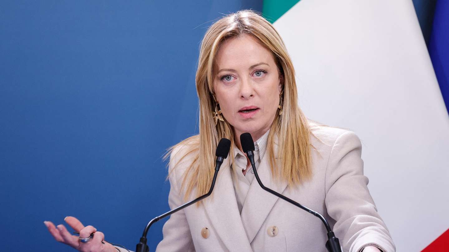 epa12675253 Italian Prime Minister Giorgia Meloni attends a press conference with German Chancellor Friedrich Merz (not pictured) on the sidelines of an intergovernmental summit between Italy and Germany at Villa Doria Pamphilj in Rome, Italy, 23 January 2026.  EPA/GIUSEPPE LAMI