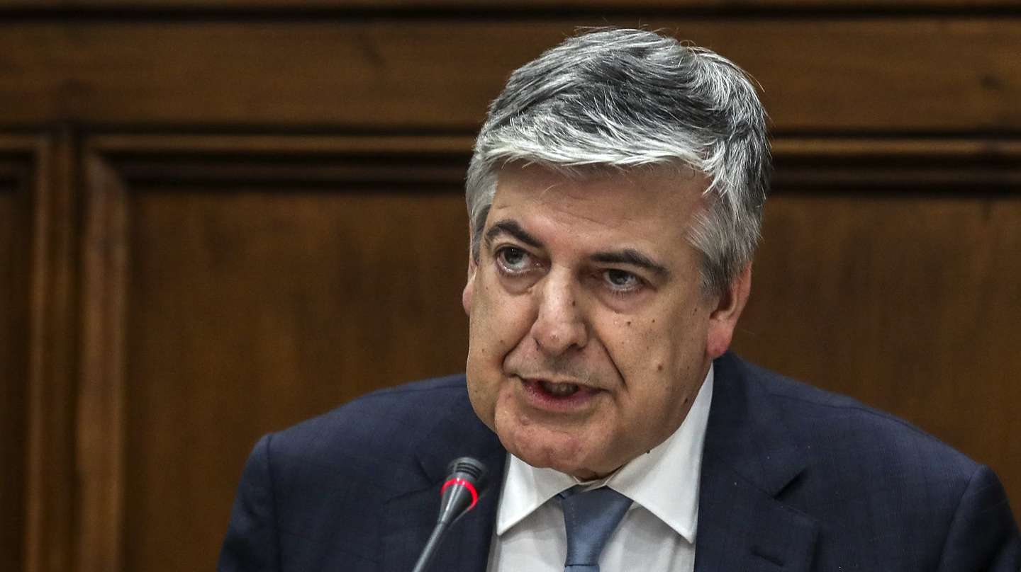 O presidente do Fundo de Resolução, Luís Máximo dos Santos, durante a sua audição perante a  Comissão de Orçamento e Finanças, na Assembleia da República, em Lisboa, 11 de outubro  de 2022. ANTÓNIO COTRIM/LUSA