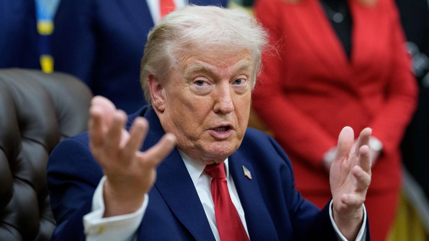 epa12691727 US President Donald J Trump gives remarks during a signing ceremony for an Executive Order creating the 'Great American Recovery Initiative' to tackle drug addiction in the Oval Office of the White House in Washington, DC, USA, 29 January 2026.  EPA/AARON SCHWARTZ / POOL