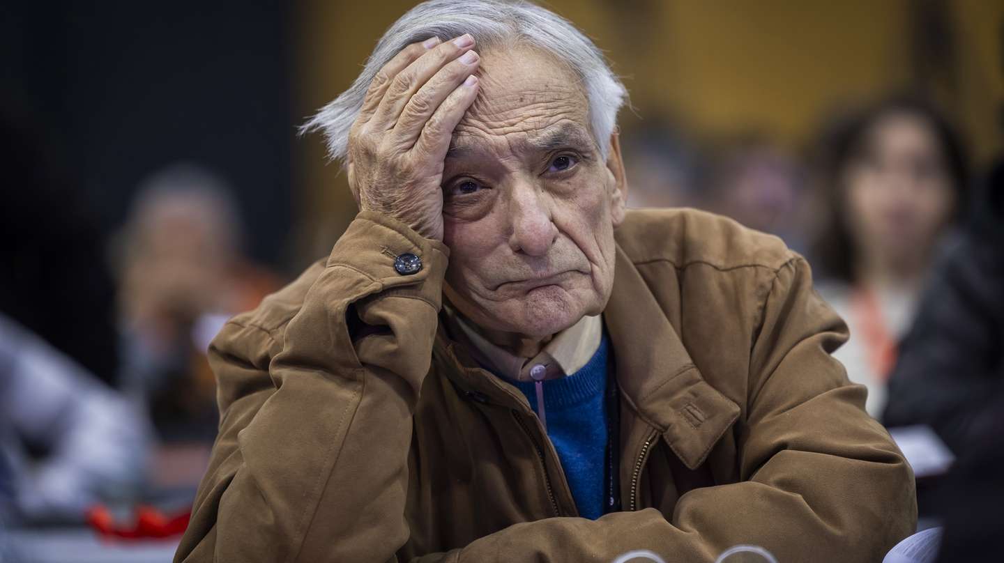 O militante do Bloco de Esquerda, Fernando Rosas, durante a XIV Convenção Nacional do BE, no Pavilhão do Casal Vistoso, em Lisboa, 29 de novembro de 2025. JOSÉ SENA GOULÃO/LUSA