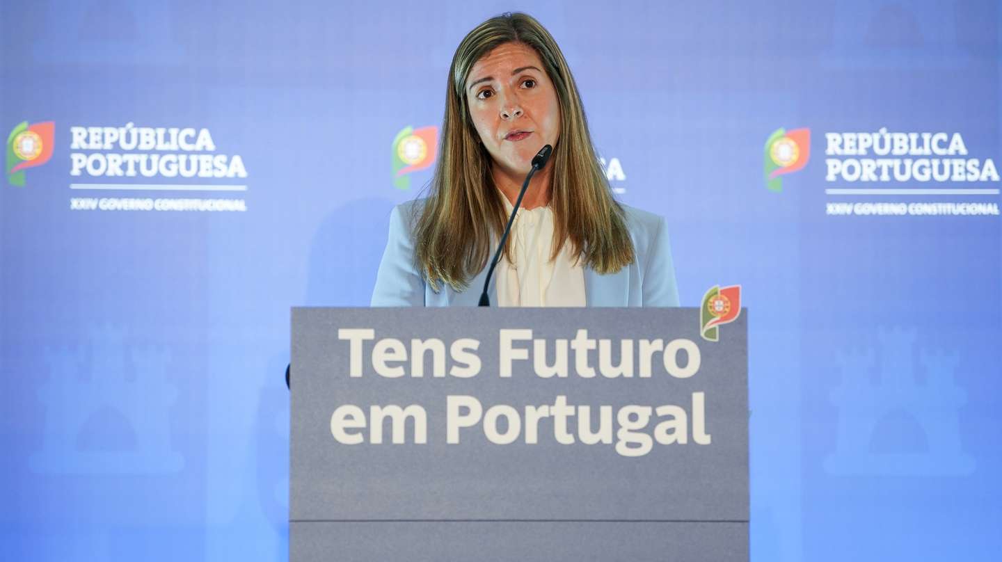 A ministra da Juventude e Modernização, Margarida Balseiro Lopes, participa no briefing à comunicação social após a reunião do Conselho de Ministros, realizada esta manhã no edifício GNRation em Braga, 23 de maio de 2024. HUGO DELGADO/LUSA