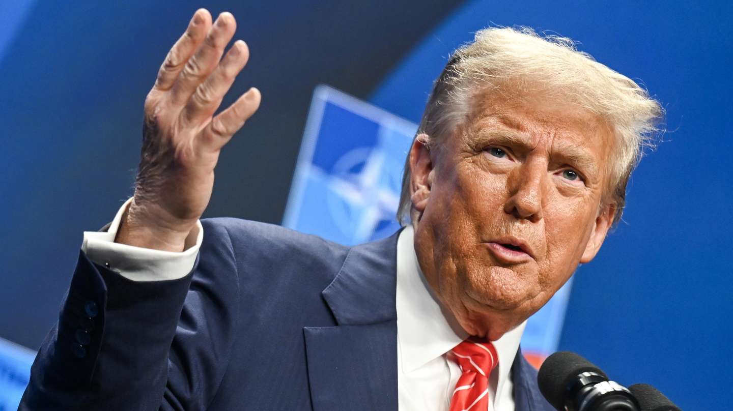 epa12196974 US President Donald Trump speaks during a press conference after the NATO summit at the World Forum The Hague, The Netherlands, 25 June 2025. The Netherlands, for the first time in NATO's history of existence, is hosting a NATO summit.  EPA/JONAS ROOSENS