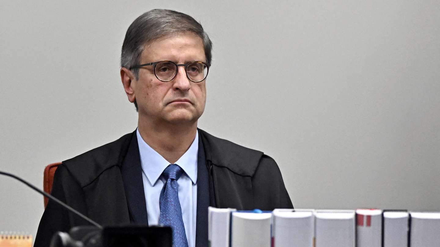 epa12346306 Brazil's Prosecutor General Paulo Gonet attends a session at the Supreme Federal Court in Brasilia, Brazil, 02 September 2025. The Supreme Federal Court (STF) held the first session of the final phase of the coup trial against former president Jair Bolsonaro and several of his former aides on 02 September.  EPA/ANDRE BORGES