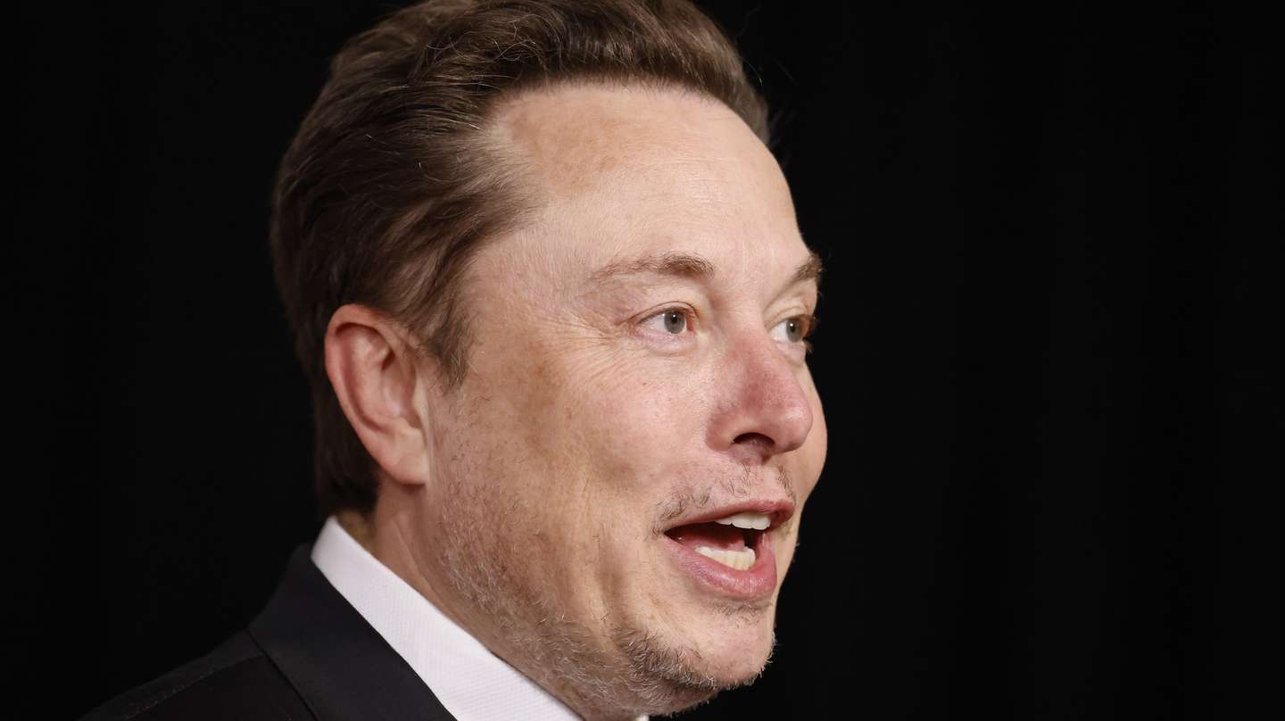 epa11277684 CEO of Tesla Motors Elon Musk attends the tenth Breakthrough Prize Ceremony at the Academy Museum of Motion Pictures in Los Angeles, California, USA, 13 April 2024. The gala honors acclaimed science and mathematics luminaries  with leading figures from the worlds of entertainment, technology, sports and business.  EPA/CAROLINE BREHMAN