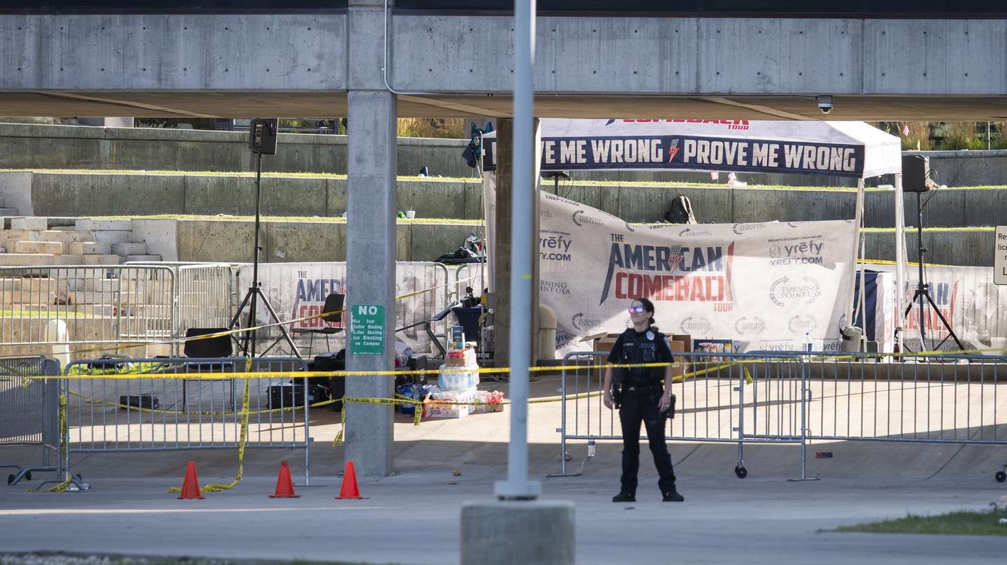 epaselect epa12369975 A police officer stands in the courtyard where Charlie Kirk, CEO and co-founder of the conservative youth organization Turning Point USA, was shot dead the previous day, at Utah Valley University in Orem, Utah, USA, 11 September 2025. Kirk was shot dead on 10 September at an event he was hosting at Utah Valley University. The suspect was still at large.  EPA/MARIELLE SCOTT