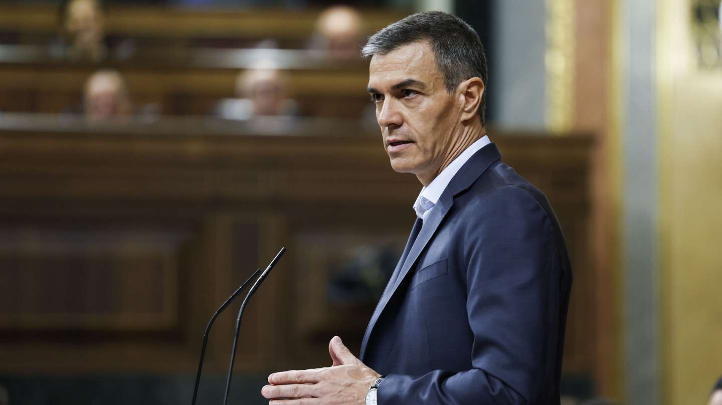 epa13060174 Spain's Prime Minister Pedro Sanchez speaks during a plenary session at the Congress of Deputies, in Madrid, Spain, 24 June 2026. Prime Minister Sanchez appears before the Spanish lower house of parliament to defend his government's record amid a series of corruption cases and judicial investigations affecting his party PSOE and its inner circle.  EPA/CHEMA MOYA