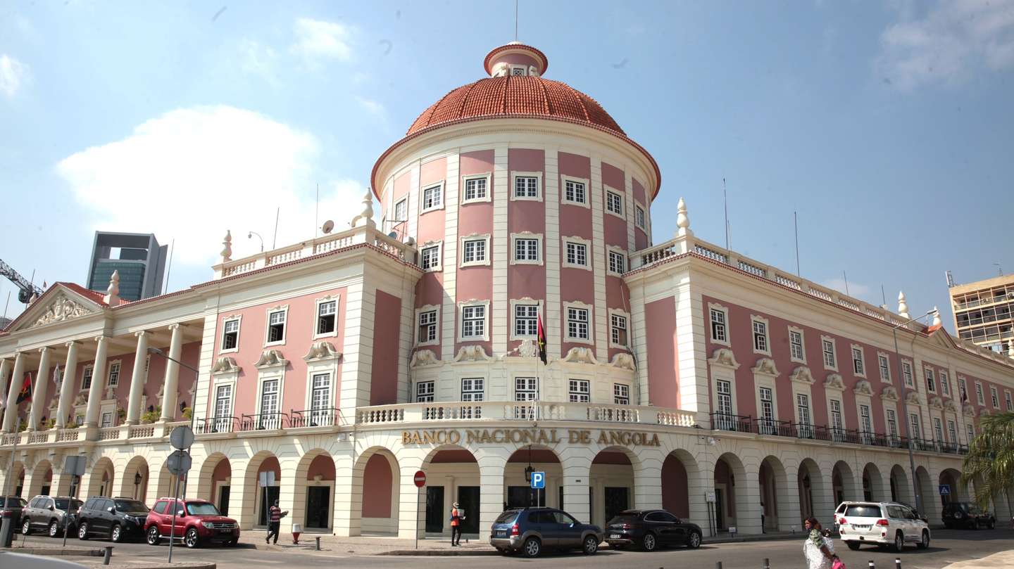 Fachada do edifício do Banco Nacional de Angola (BNA), em Luanda, Angola, 07 de julho de 2020. AMPE ROGÉRIO/LUSA