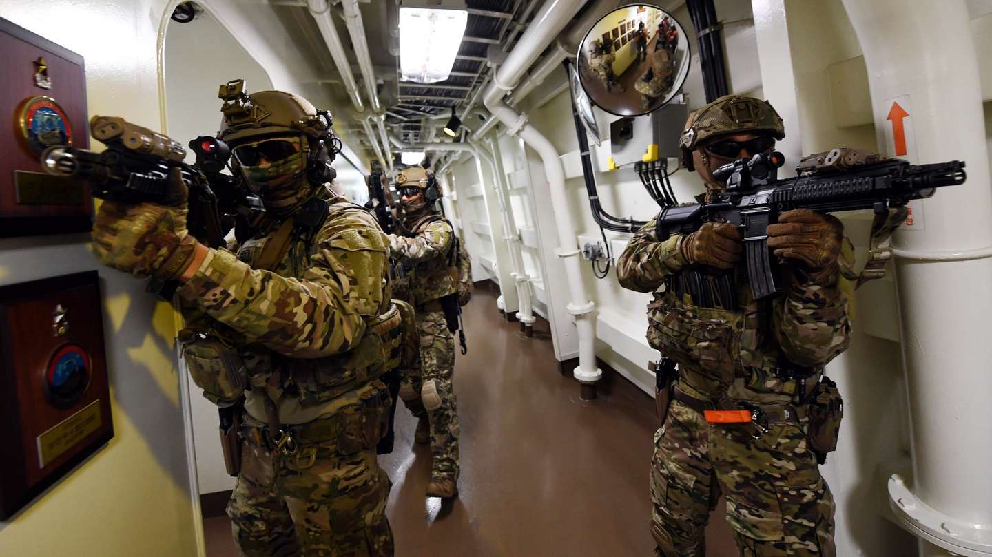 epa07741376 A handout photo made available by the South Korean Navy showing members of the South Korean Navy's anti-piracy Cheonghae unit searching the interior of a mockup of a kidnapped commercial ship during a drill on seas off the country's southeastern island of Geoje, South Korea, 26 July  2019. Launched in 2009, Cheonghae operates in the Gulf of Aden to ensure the safety of South Korean and foreign vessels from Somali pirates.  EPA/SOUTH KOREAN NAVY/  HANDOUT SOUTH KOREA OUT HANDOUT EDITORIAL USE ONLY/NO SALES