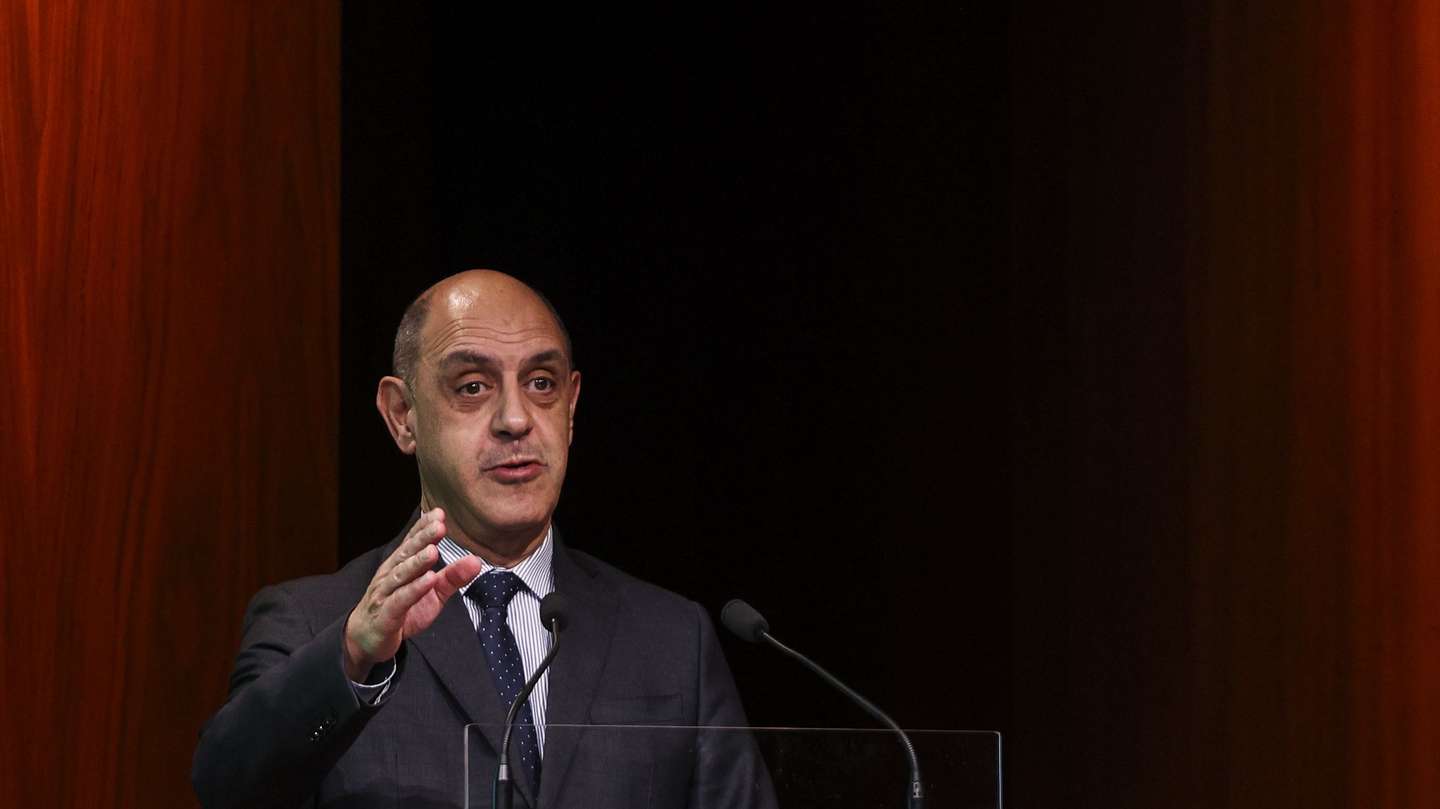 Governo garante que ninguém perderá médico de família “sem ser contactado antes”