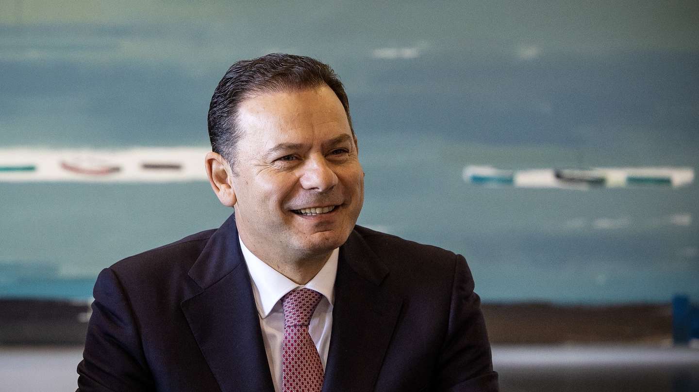 O presidente do Partido Social Democrata (PSD), Luís Montenegro, durante uma reunião com economistas e empresários na ANJE - Associação Nacional de Jovens Empresários no Porto, 20 de novembro de 2023. JOSÉ COELHO/LUSA