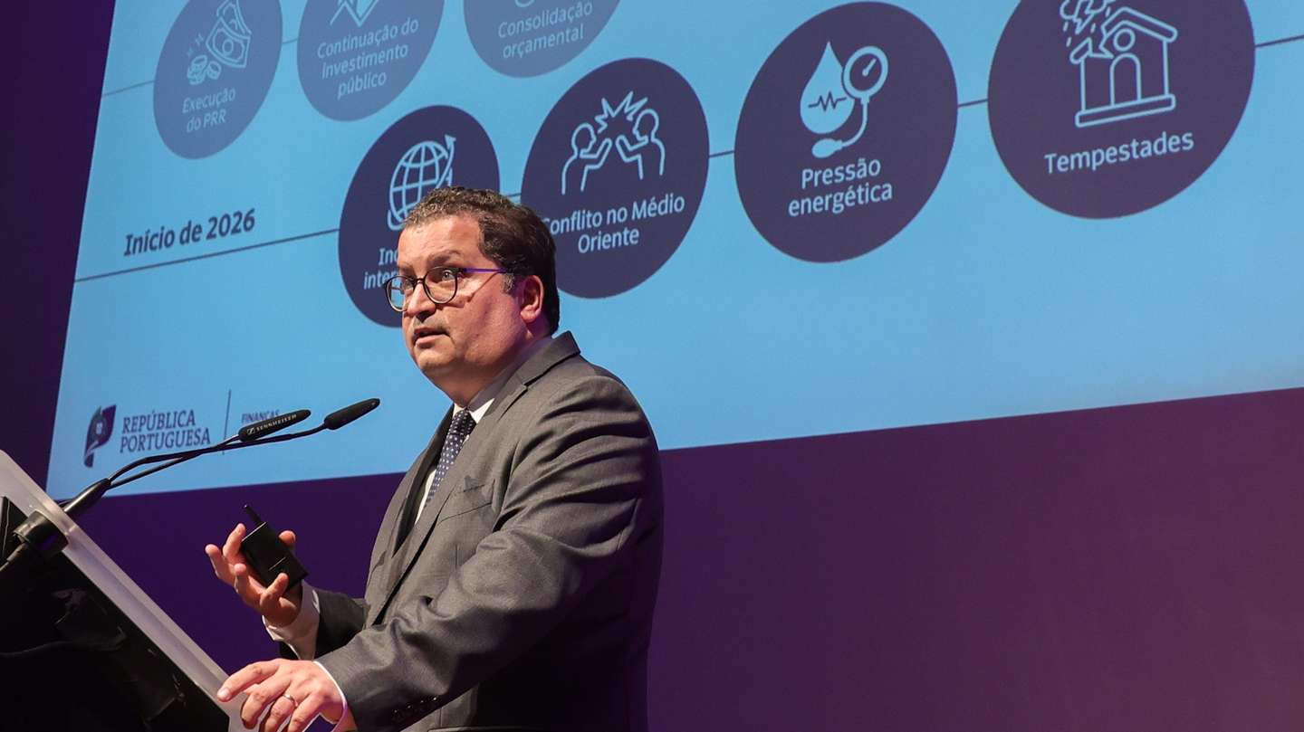 O ministro de Estado e das Finanças, Joaquim Miranda Sarmento, intervém na Grande Conferência Anual do Diário de Notícias, na Fundação Champalimaud, em Lisboa, 15 de junho de 2026. MANUEL DE ALMEIDA/LUSA