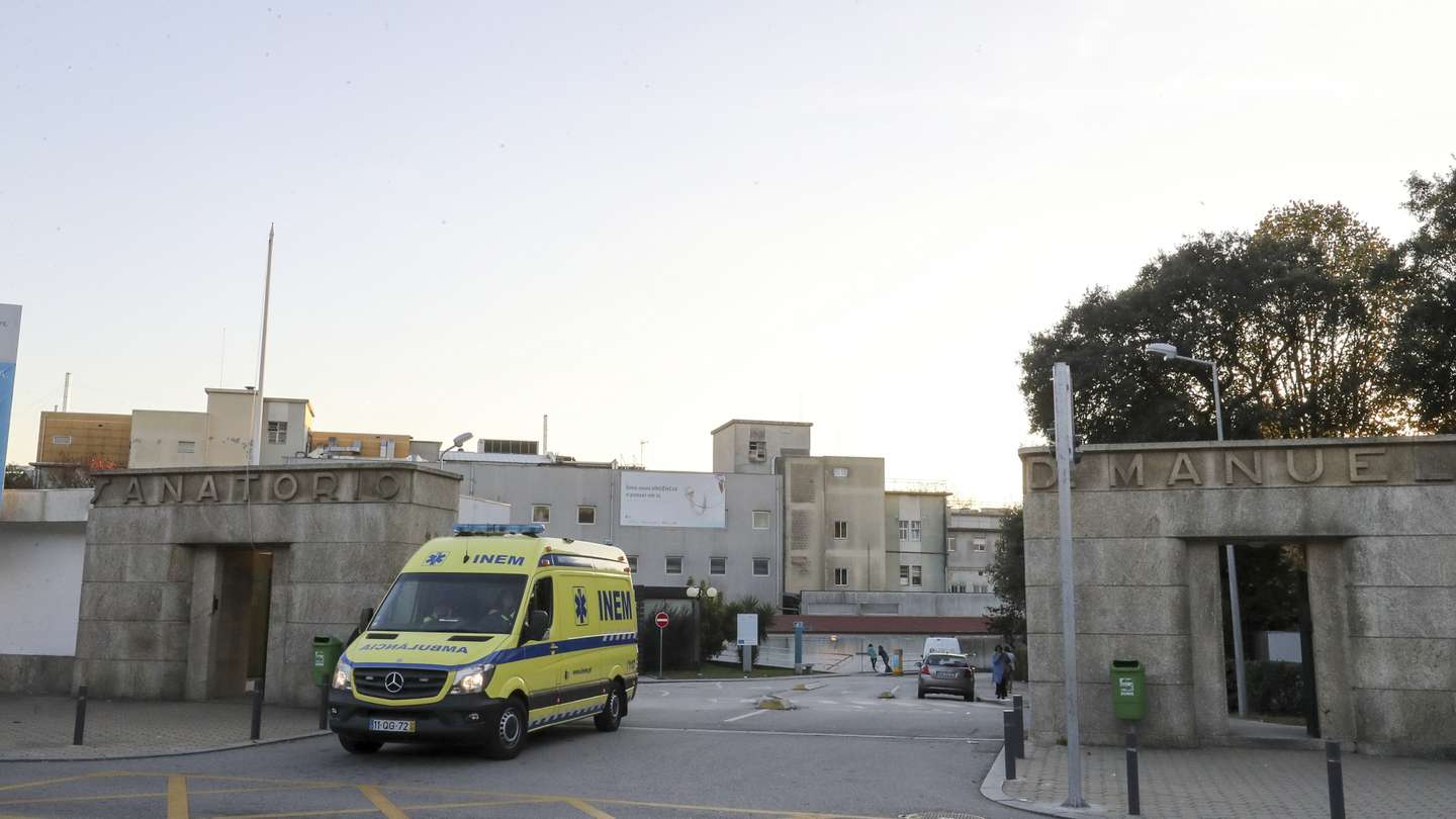 Centro Hospitalar Vila Nova de Gaia / Espinho, antigo Hospital Eduardo Santos Silva