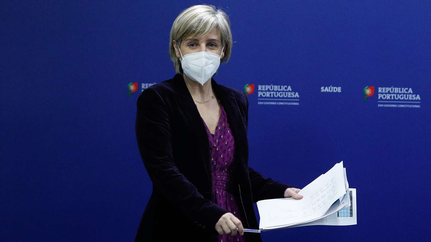 A ministra da Saúde, Marta Temido, durante a conferência de imprensa para fazer um breve balanço do ponto da situação sobre o Plano de Vacinação contra a covid-19, na sequência da reunião desta manhã com a Task Force, no Ministério da Saúde, em Lisboa, 01 de fevereiro de 2021. Portugal regista até ao momento 12. 757 mortes associadas à covid-19, e 726. 321 infetados segundo o boletim epidemiológico divulgado pela Direção-Geral da Saúde (DGS). ANTÓNIO COTRIM/POOL/LUSA