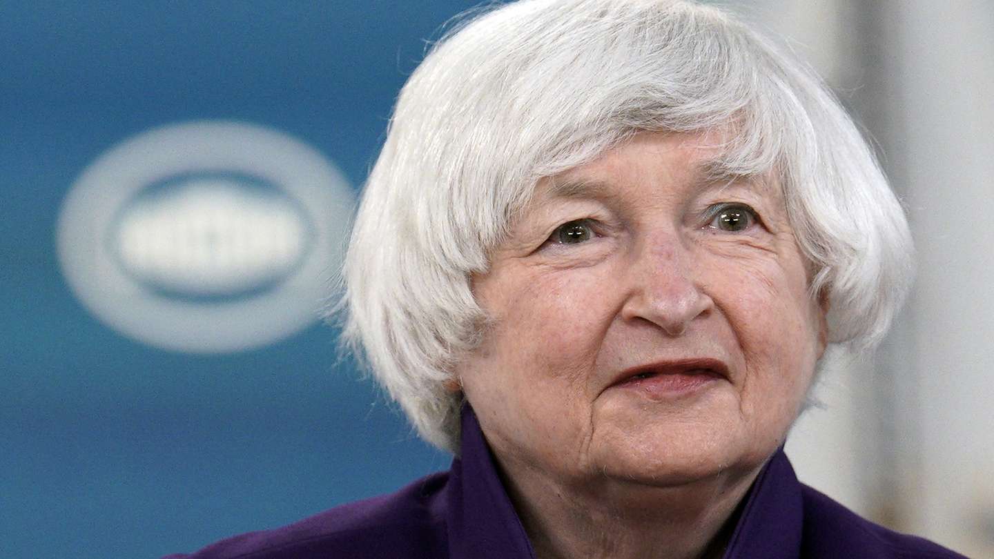 A secretária do tesouro norte-americana Janet Yellen fotografada em Washington, a 8 de fevereiro de 2021