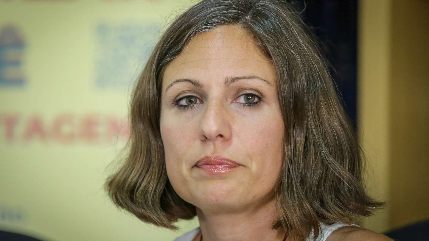 A presidente da Federação Nacional dos Médicos (FNAM), Joana Bordalo e Sá, anuncia a manutenção da greve dos médicos a 5 e 6 de julho, após a reunião da FNAM, durante a conferência de imprensa na sede do Sindicato dos Médicos do Norte, Porto, 01 de julho de 2023, MANUEL FERNANDO ARAÚJO/LUSA